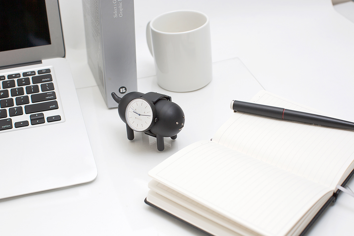 Wrist watch，Wristwatch，product design，Watch rack，Desktop gadgets，