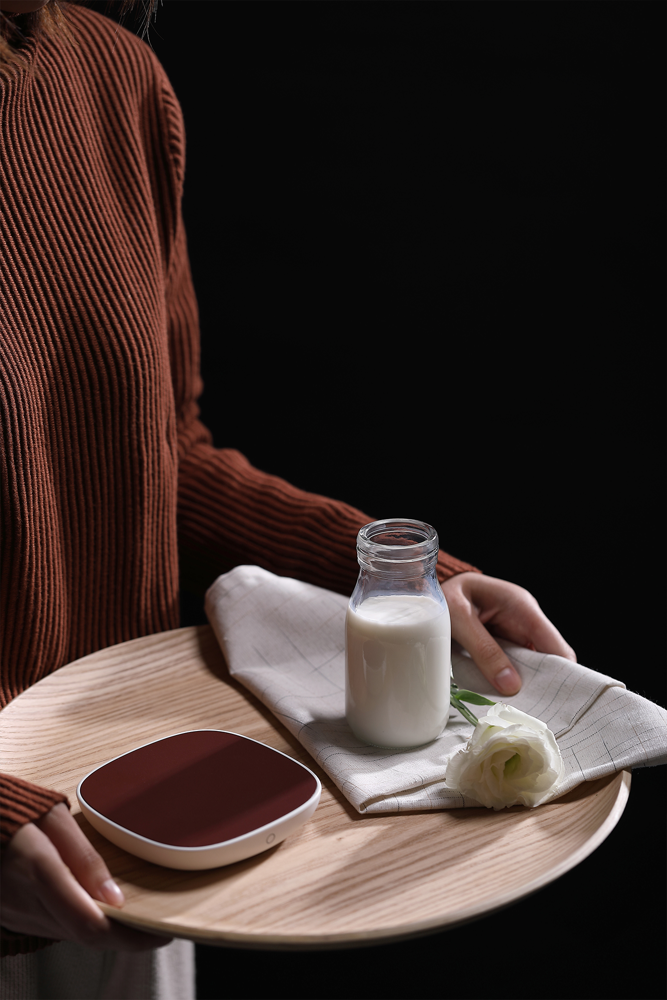 white，Minimalist，warm，affinity，