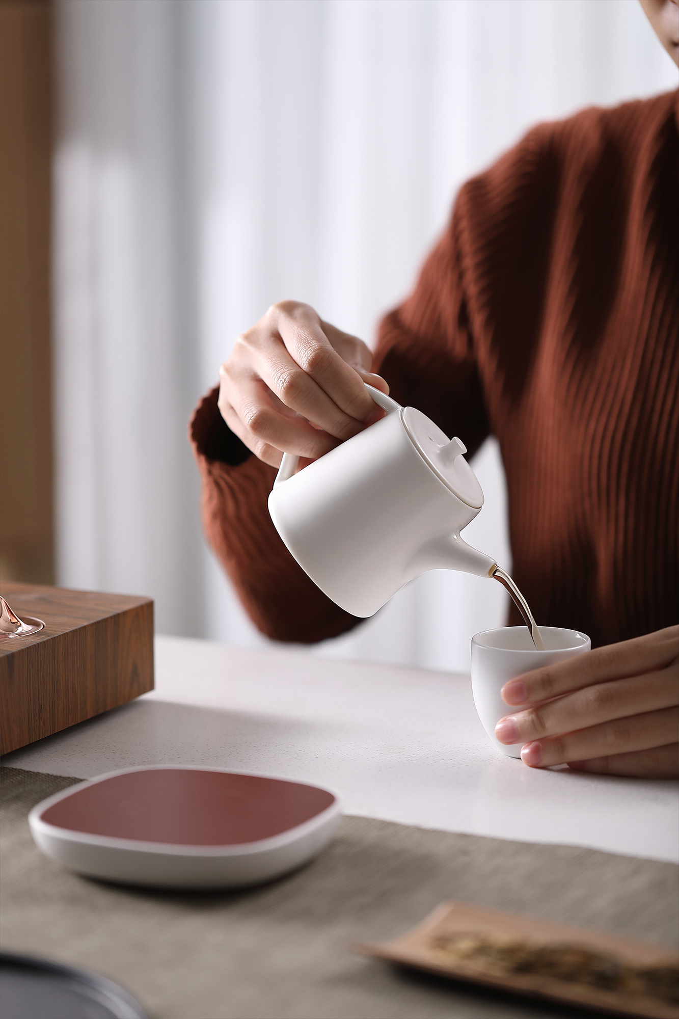 white，Minimalist，warm，affinity，