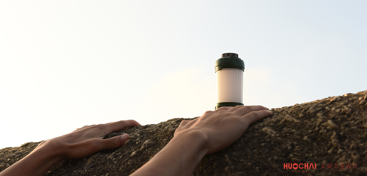 A professional camping lamp，