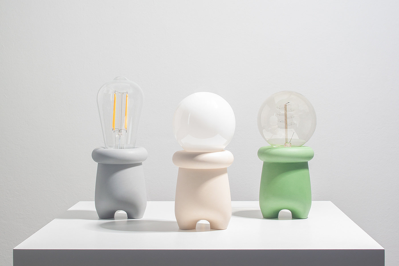 jeongchun Lee，Astronaut lamp，jesmonite，Space Man Lamp，