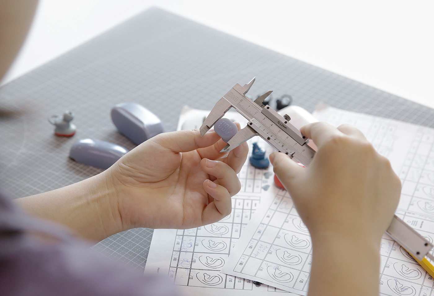 reddot winner 2022，jbl，Earphone design，product design，Ergonomics，Portability，2022 red dot award works，