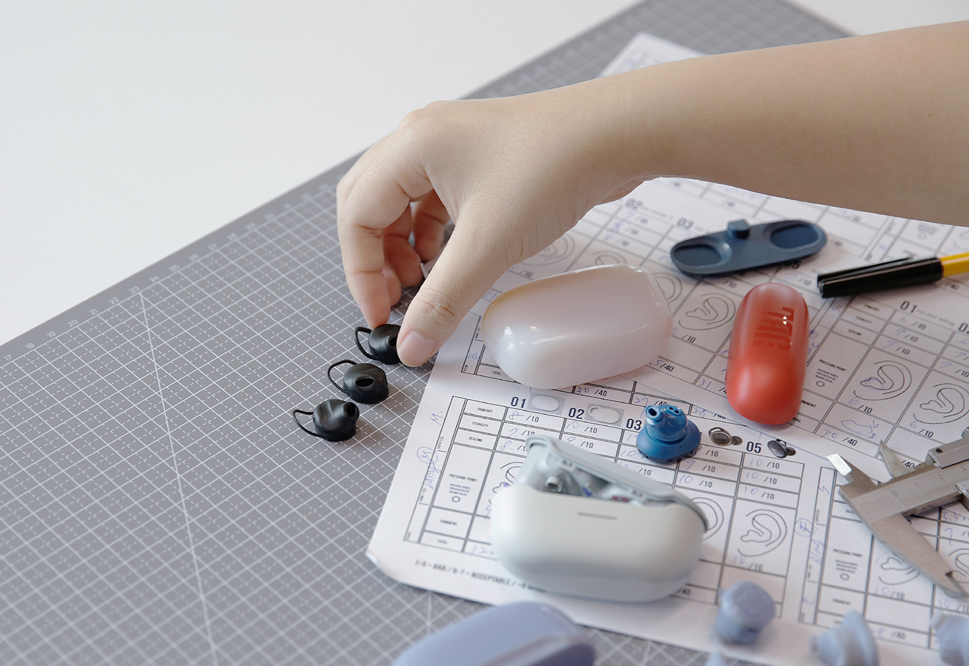 reddot winner 2022，jbl，Earphone design，product design，Ergonomics，Portability，2022 red dot award works，