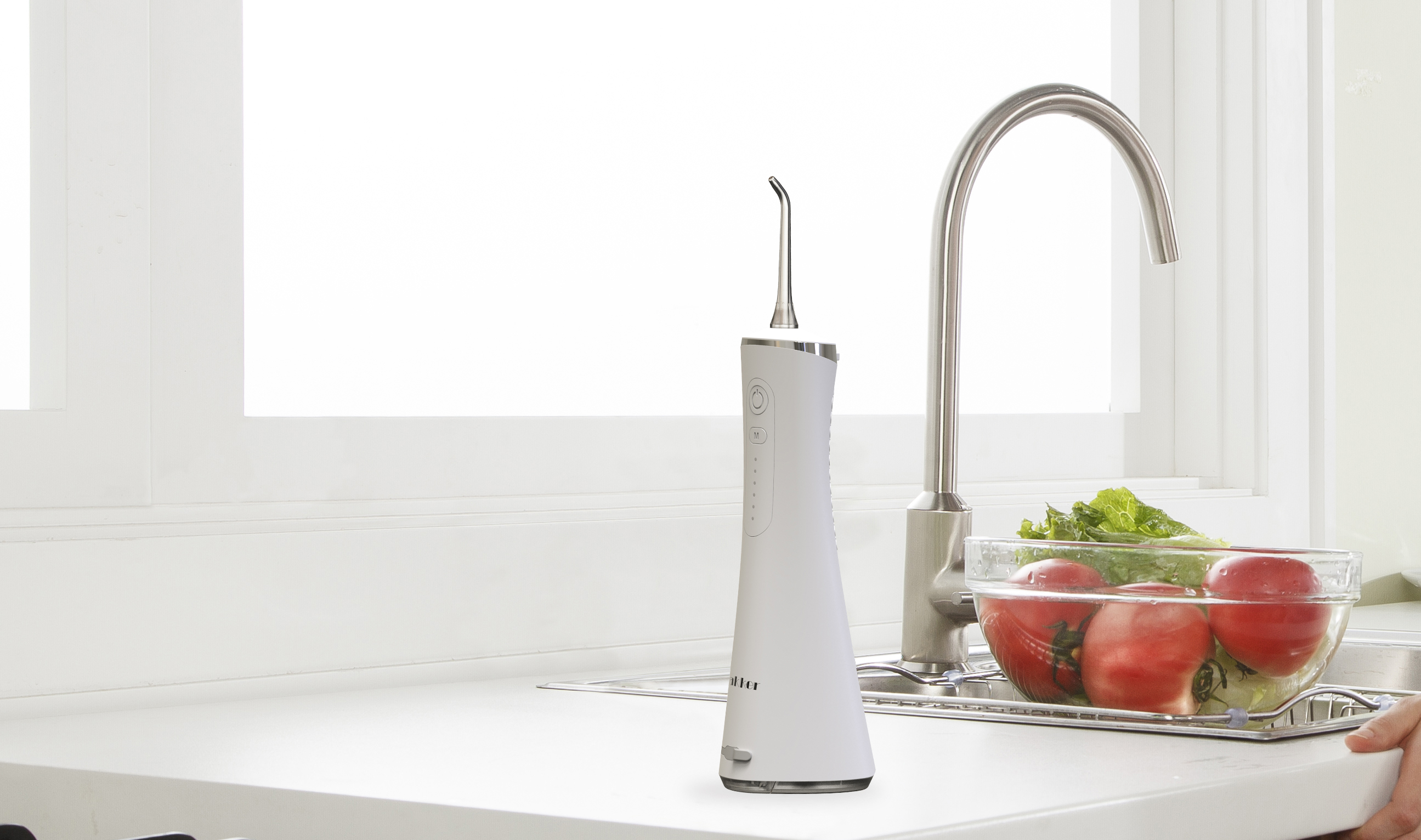 oral irrigator，Dental cleaner，Clean teeth，Oral cleaning，Oral health，Dental health，Dental tools，medical apparatus and instruments，