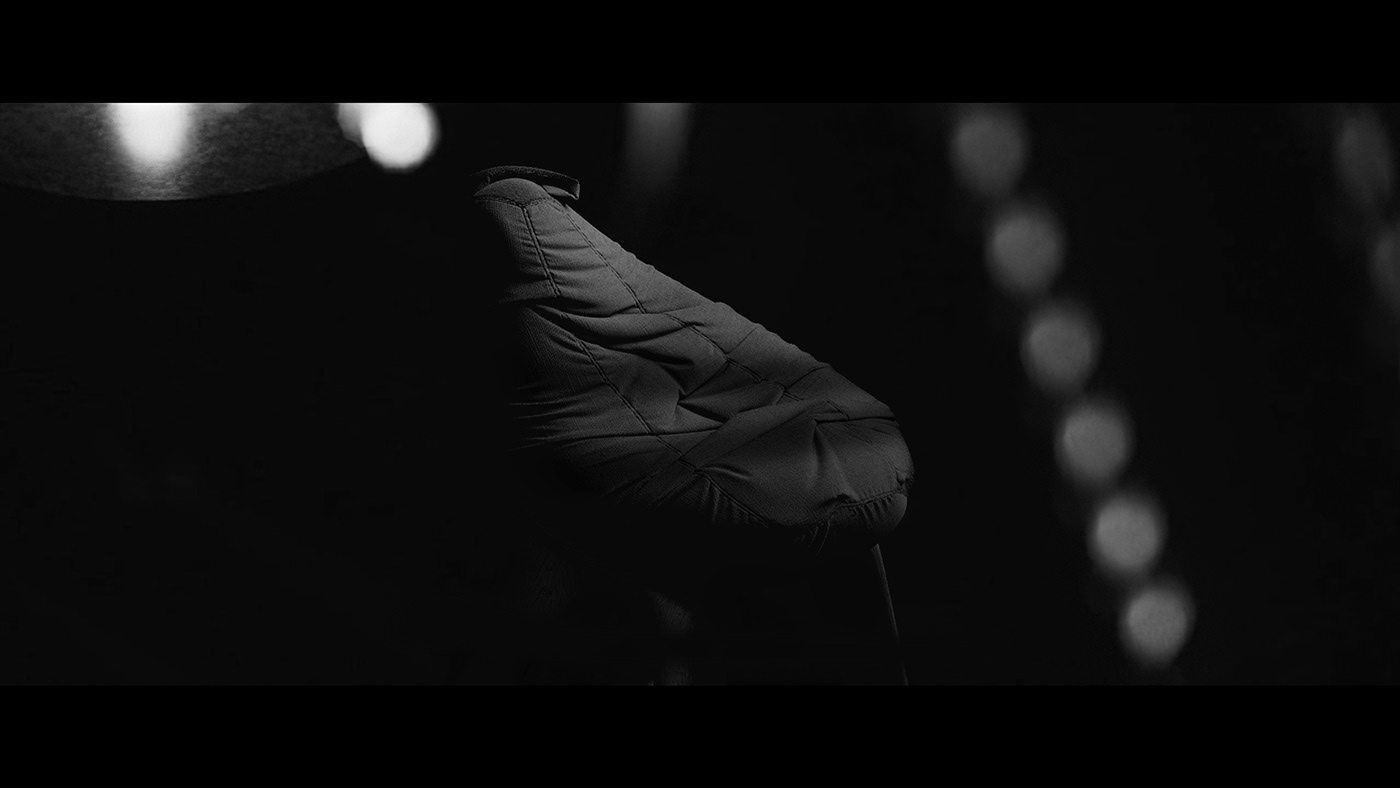 stool，black，white，wooden ，