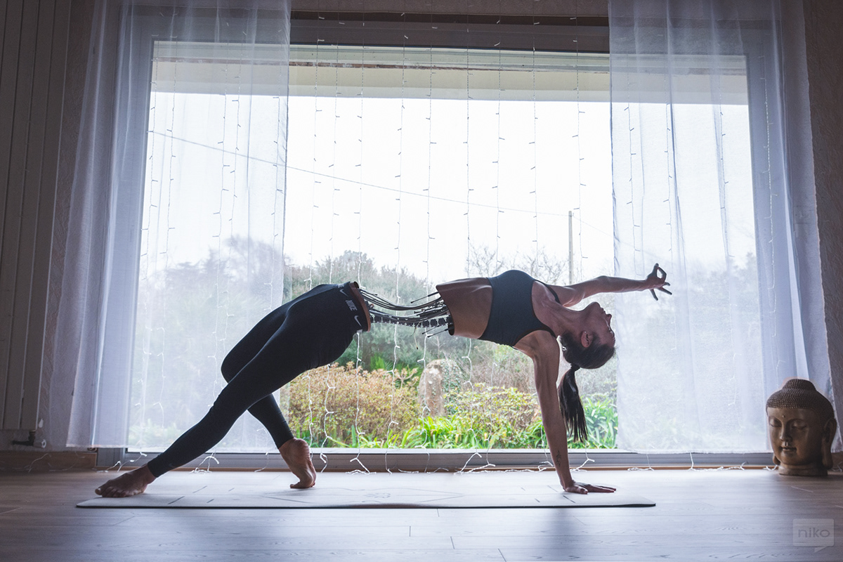 robot，yoga，imitate，meditation，Spirituality，Creative design，ps，The Robot Next Door，