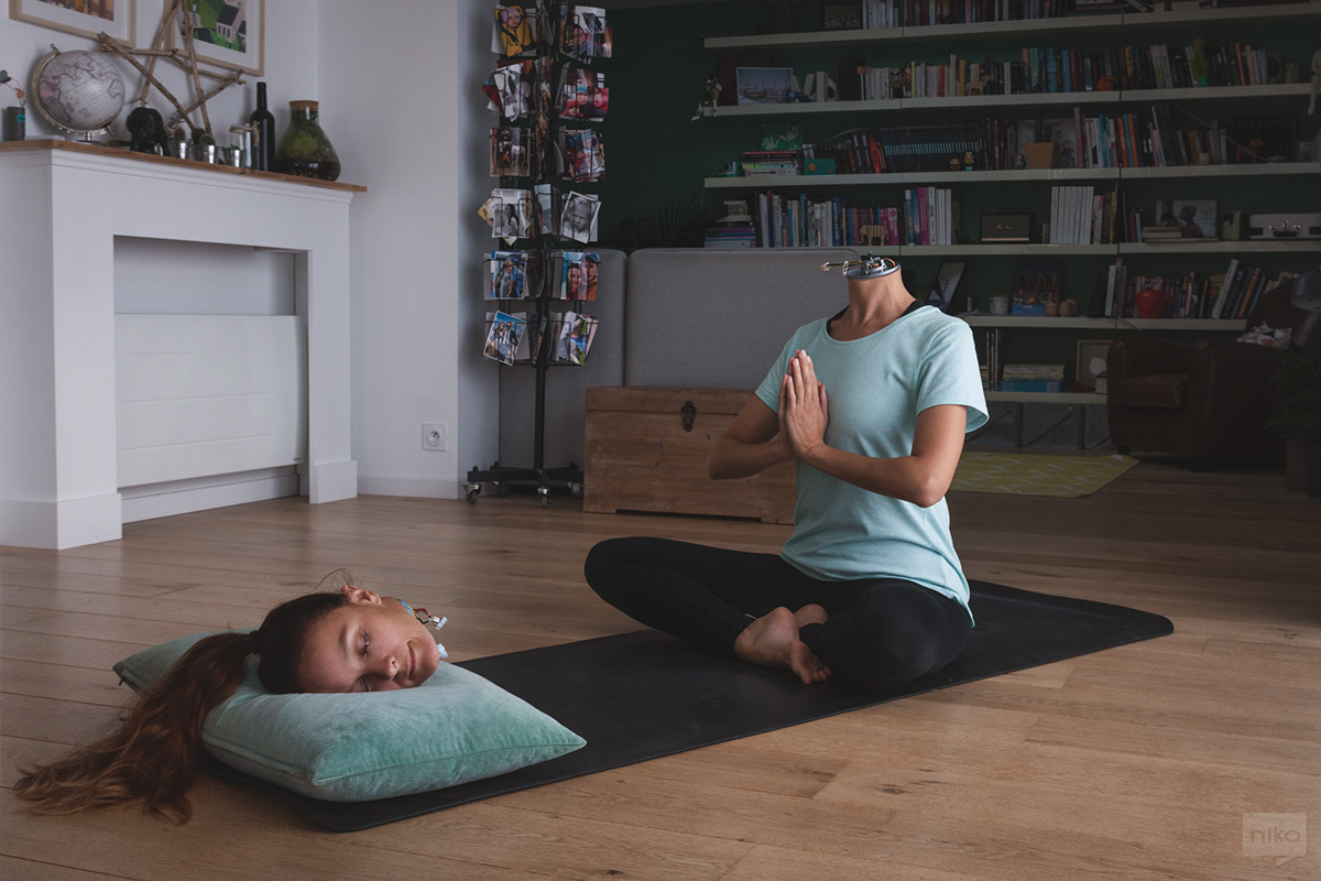 robot，yoga，imitate，meditation，Spirituality，Creative design，ps，The Robot Next Door，