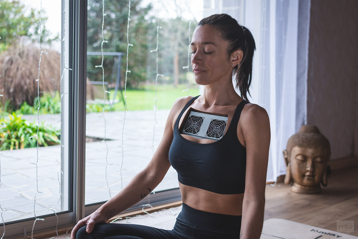 robot，yoga，imitate，meditation，Spirituality，Creative design，ps，The Robot Next Door，