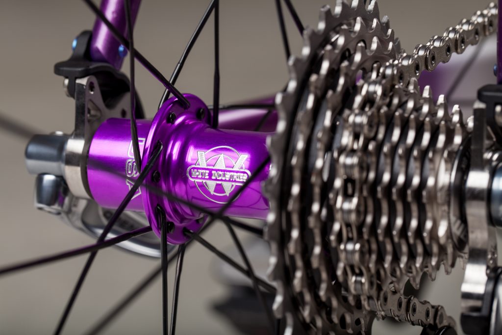 Bicycle，motion，outdoors，