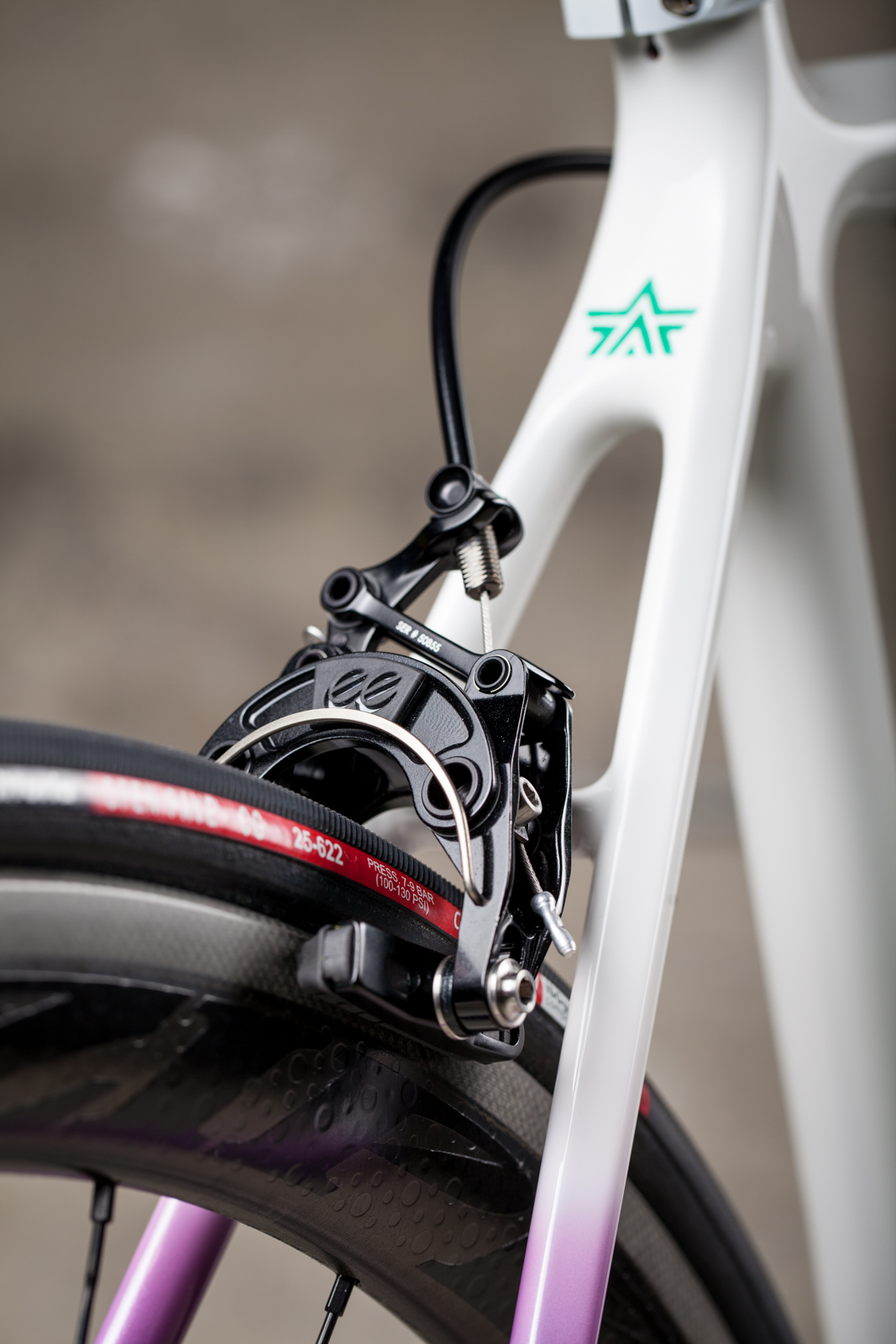 Bicycle，motion，outdoors，