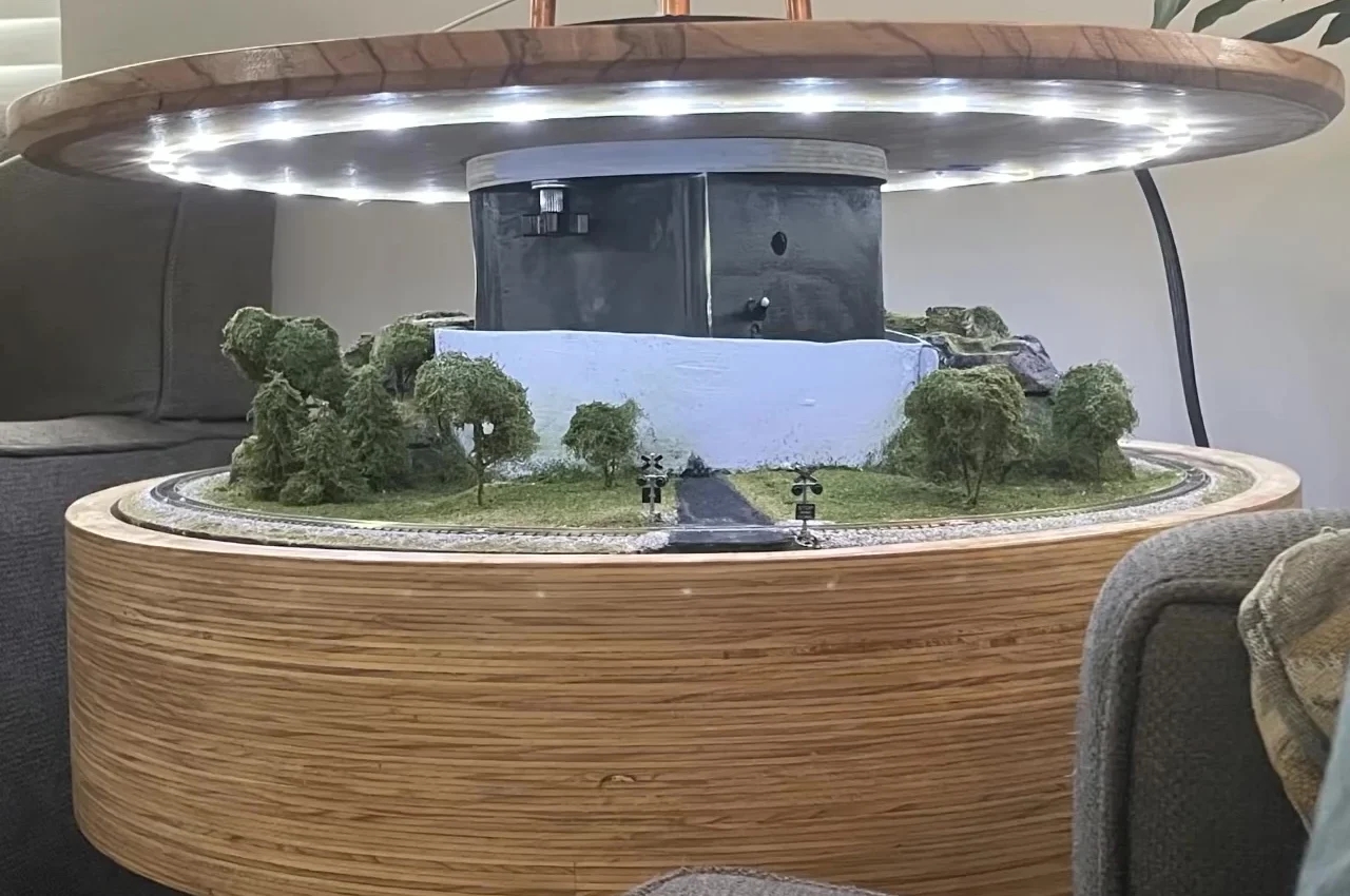 Side table，ornament，train，Hidden，