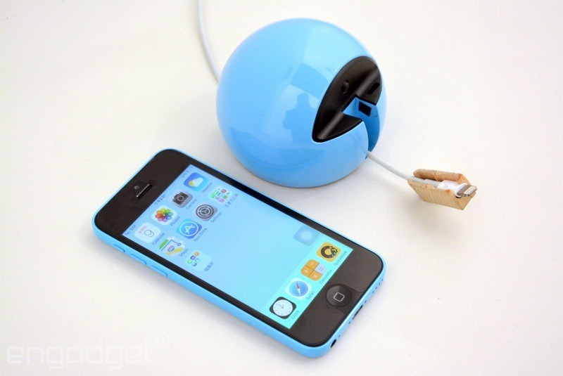 iPhone 5C，Docking station，Digital，product design，industrial design，