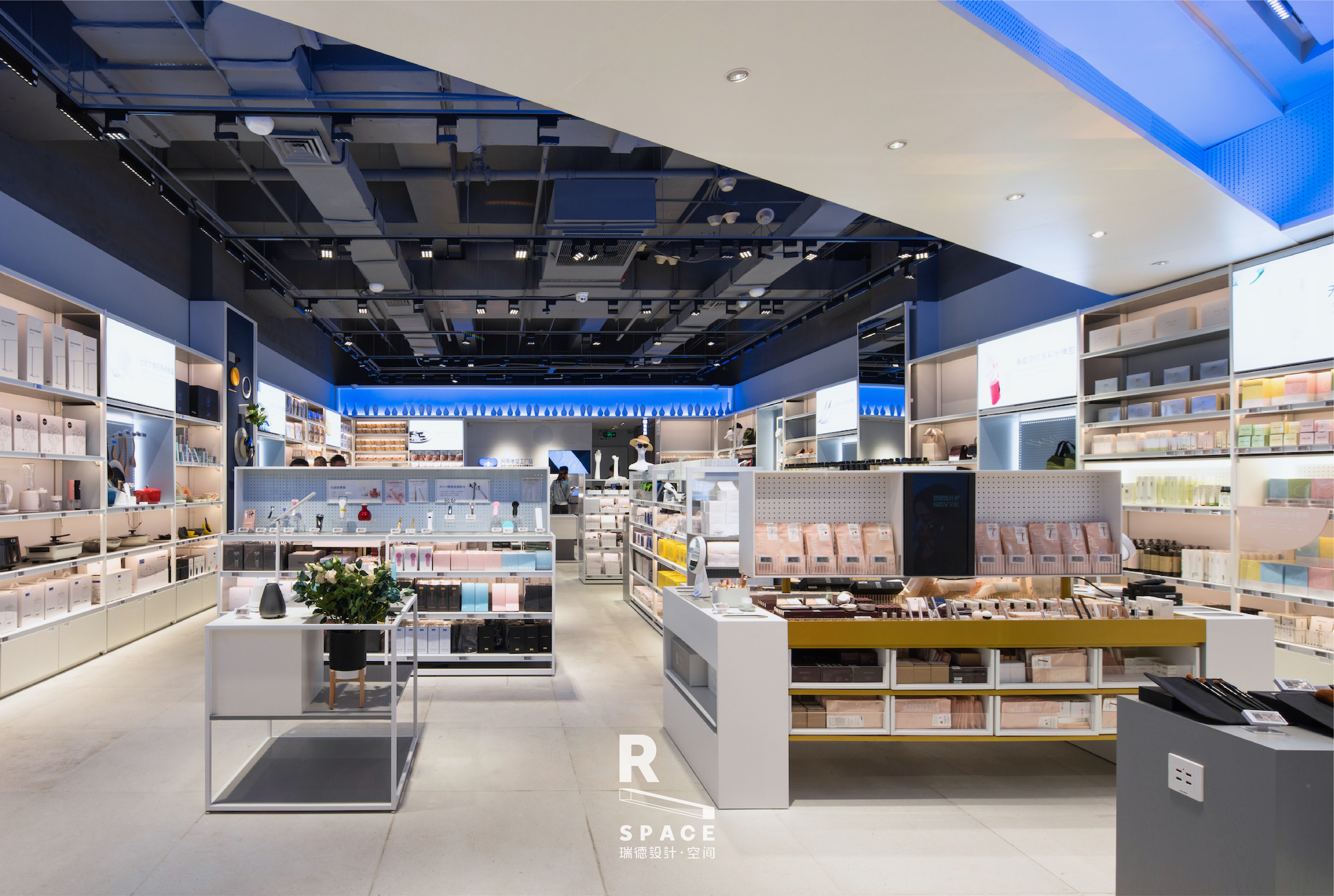 Red design，space design ，Retail terminal，Koala，Si design，Brand visual refinement，internet，New retail，