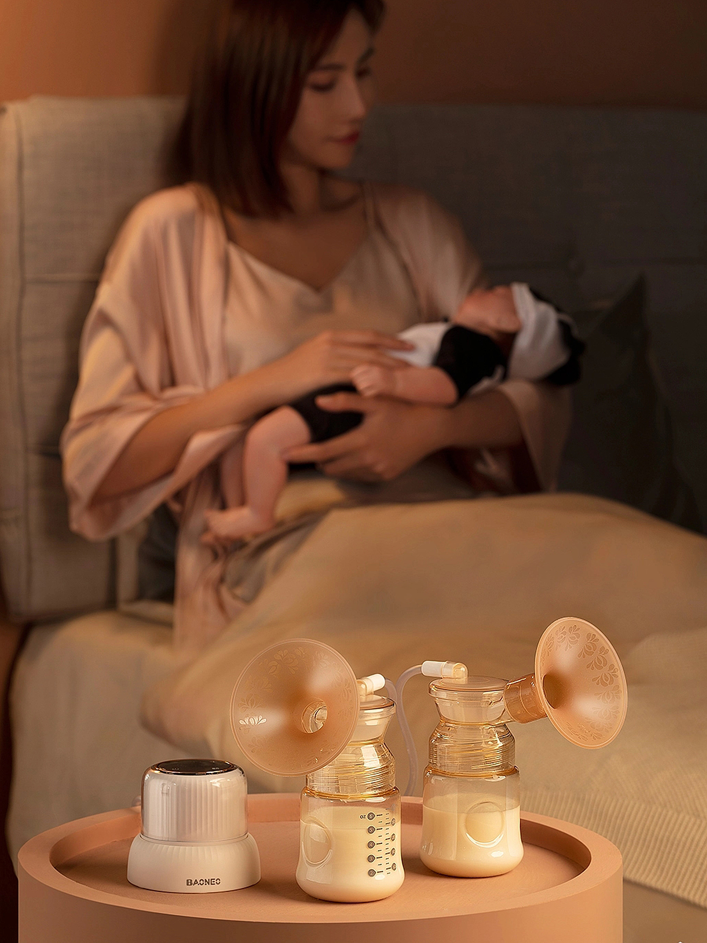 Mother and baby，Breast pump，