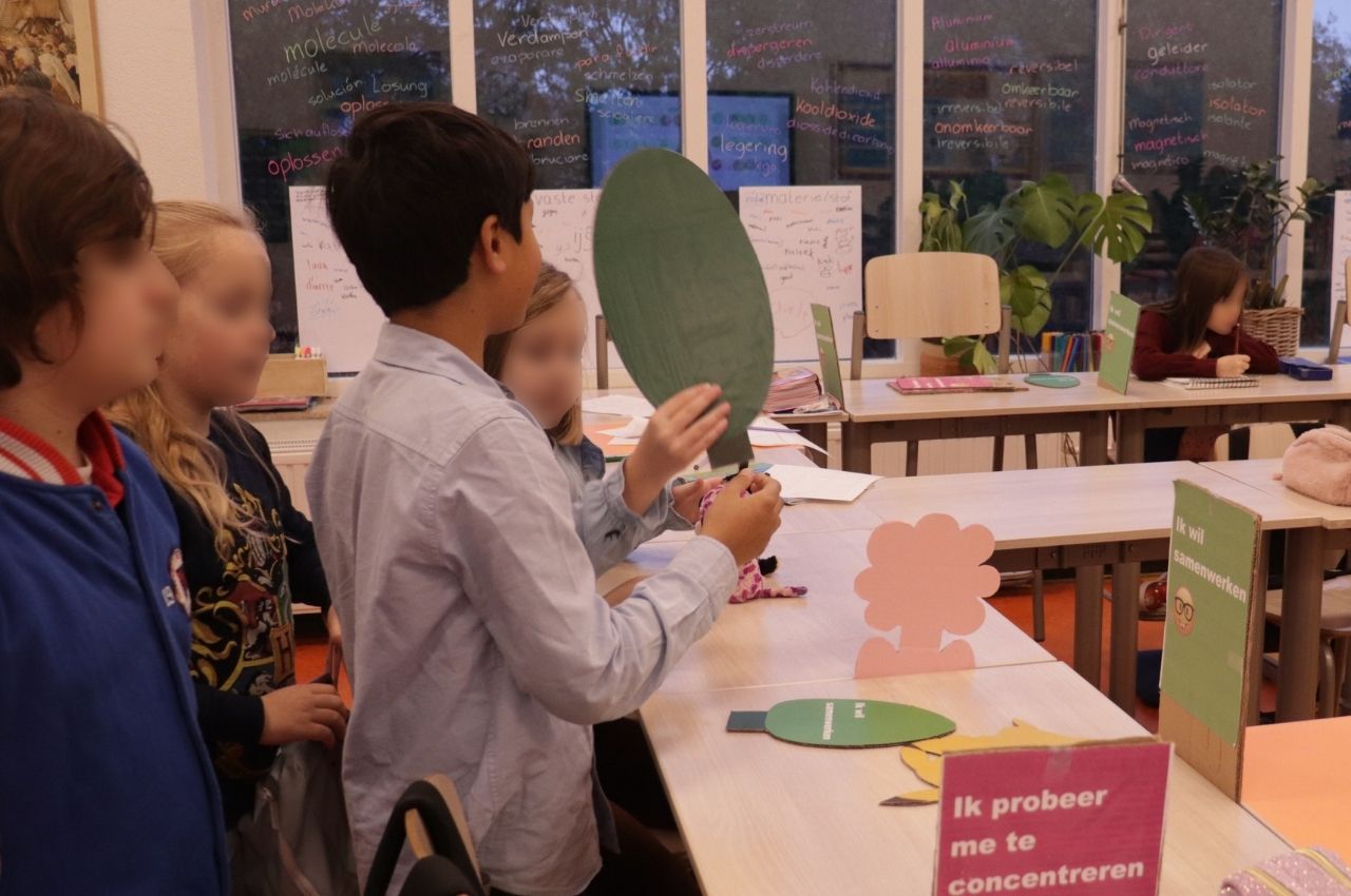 a partition，hyperactivity，practical，Table，Student table，