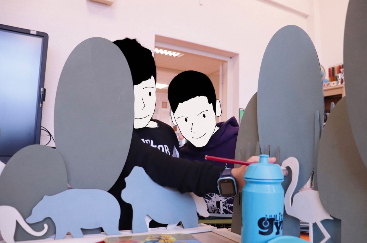 a partition，hyperactivity，practical，Table，Student table，