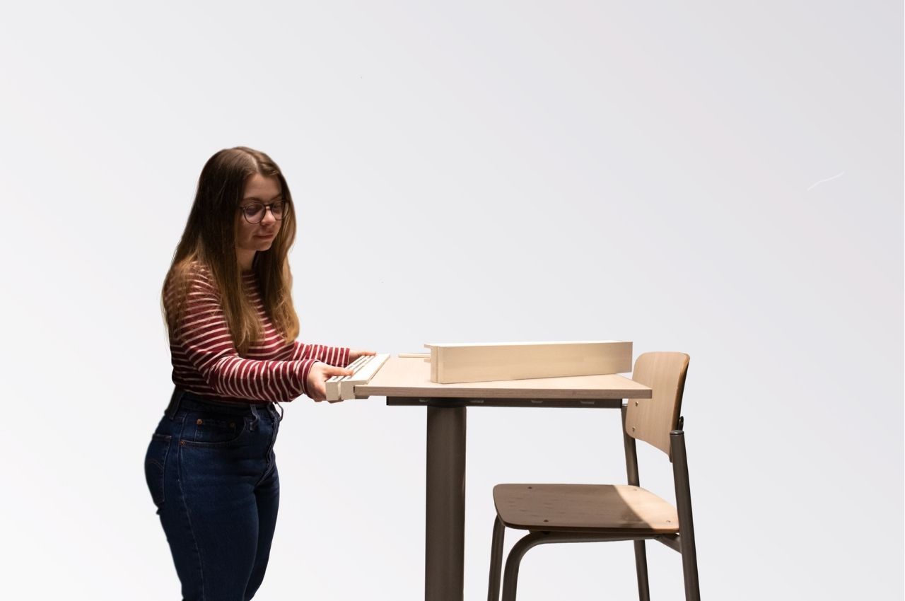 a partition，hyperactivity，practical，Table，Student table，