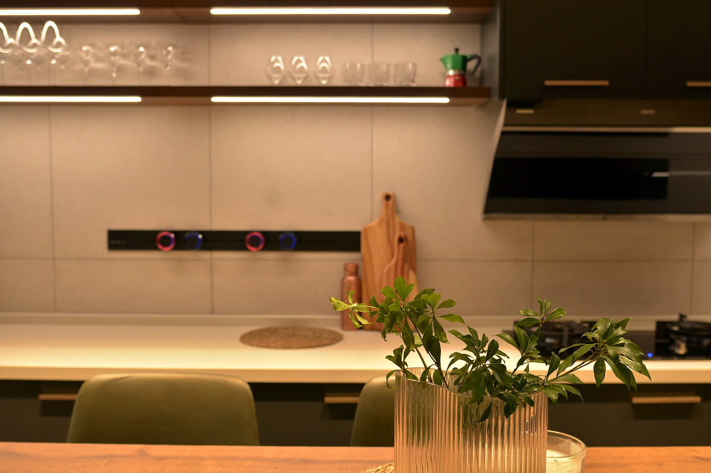 Modern; Plain and elegant; Living room; Dining room; Kitchen; Tea making area，