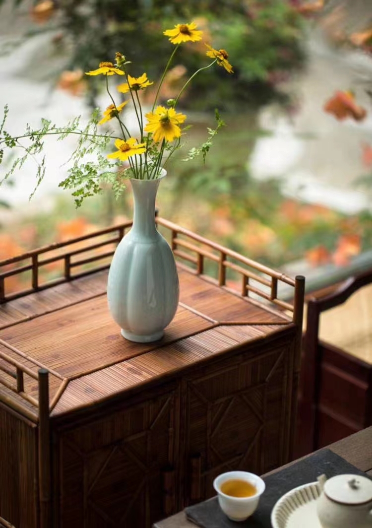 Jingdezhen Ceramic Vase，