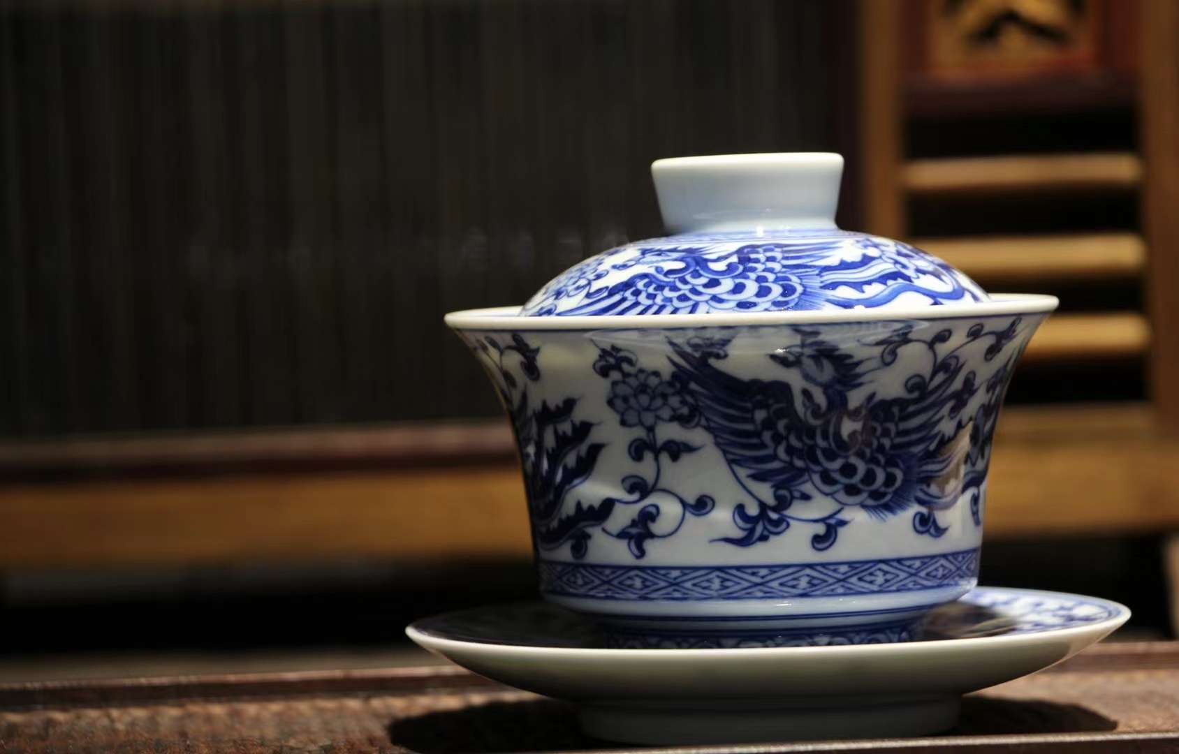 blue and white porcelain，