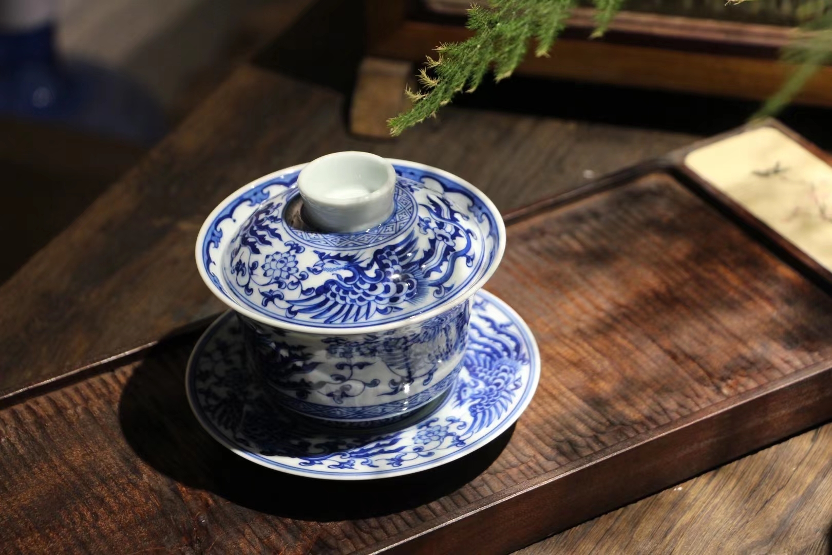 blue and white porcelain，