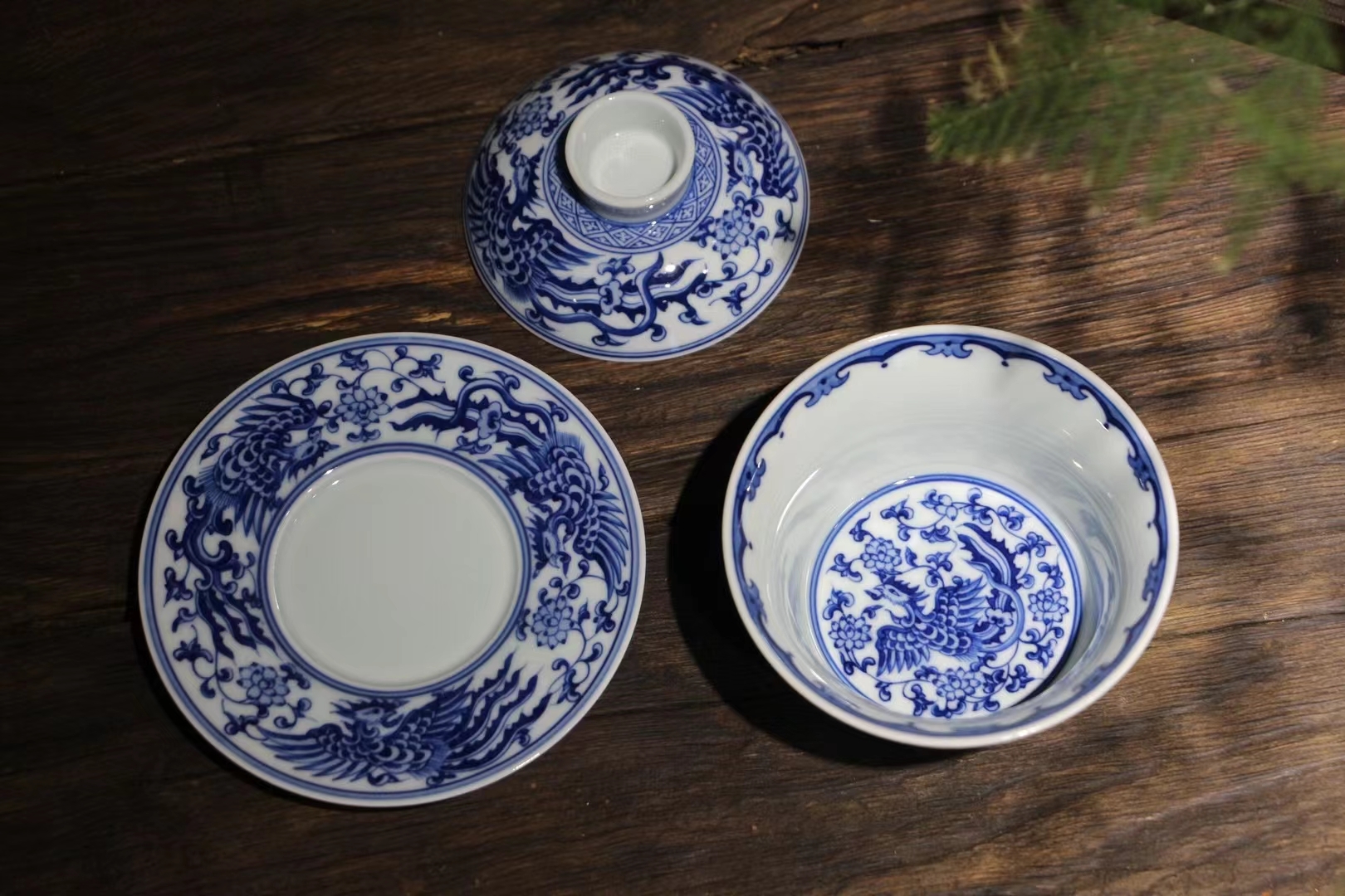 blue and white porcelain，