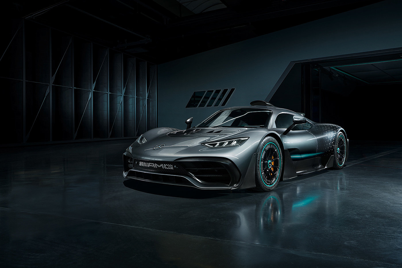 automobile，racing，vehicle，campaign，advertising，