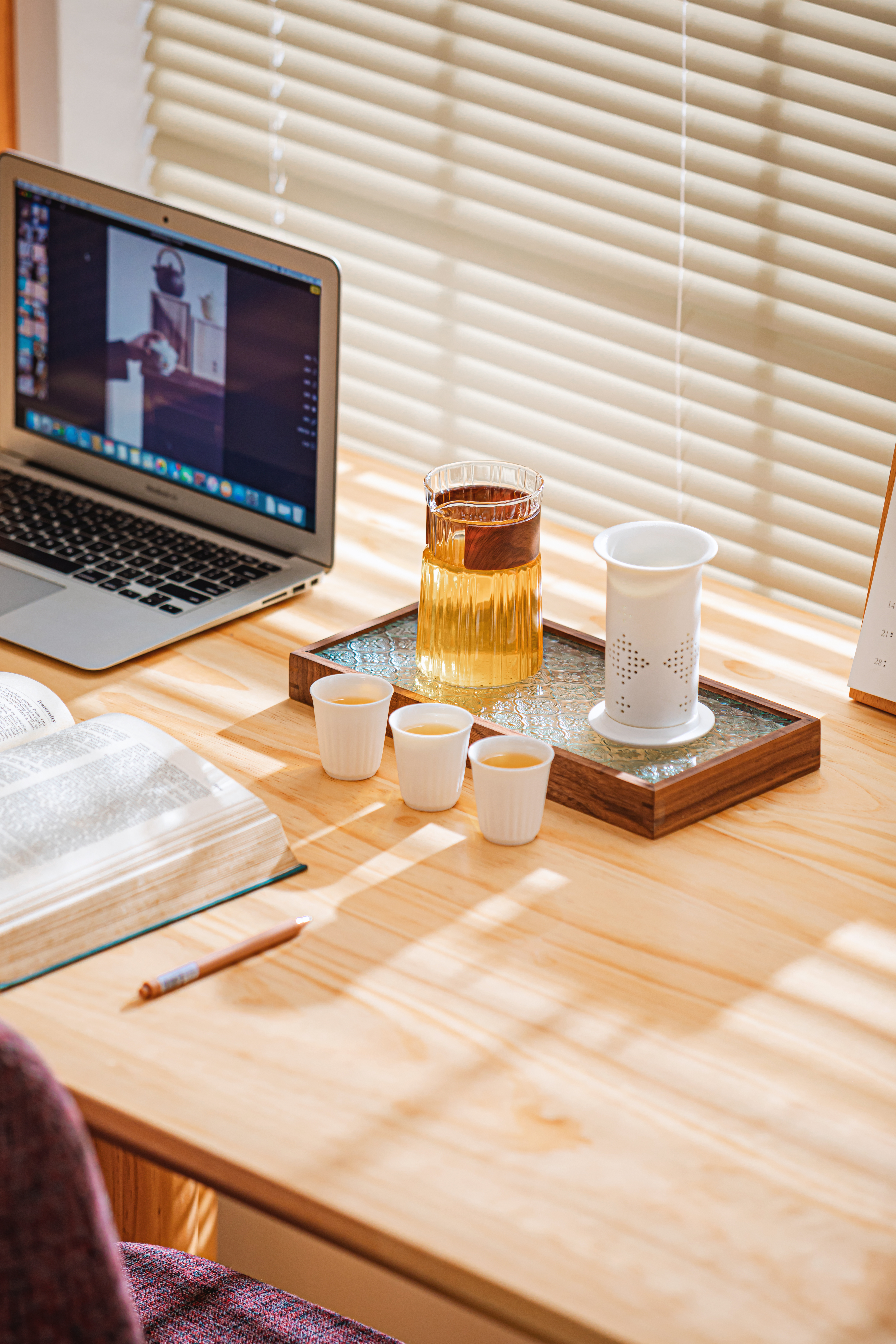 Travel is the first choice for making tea.，