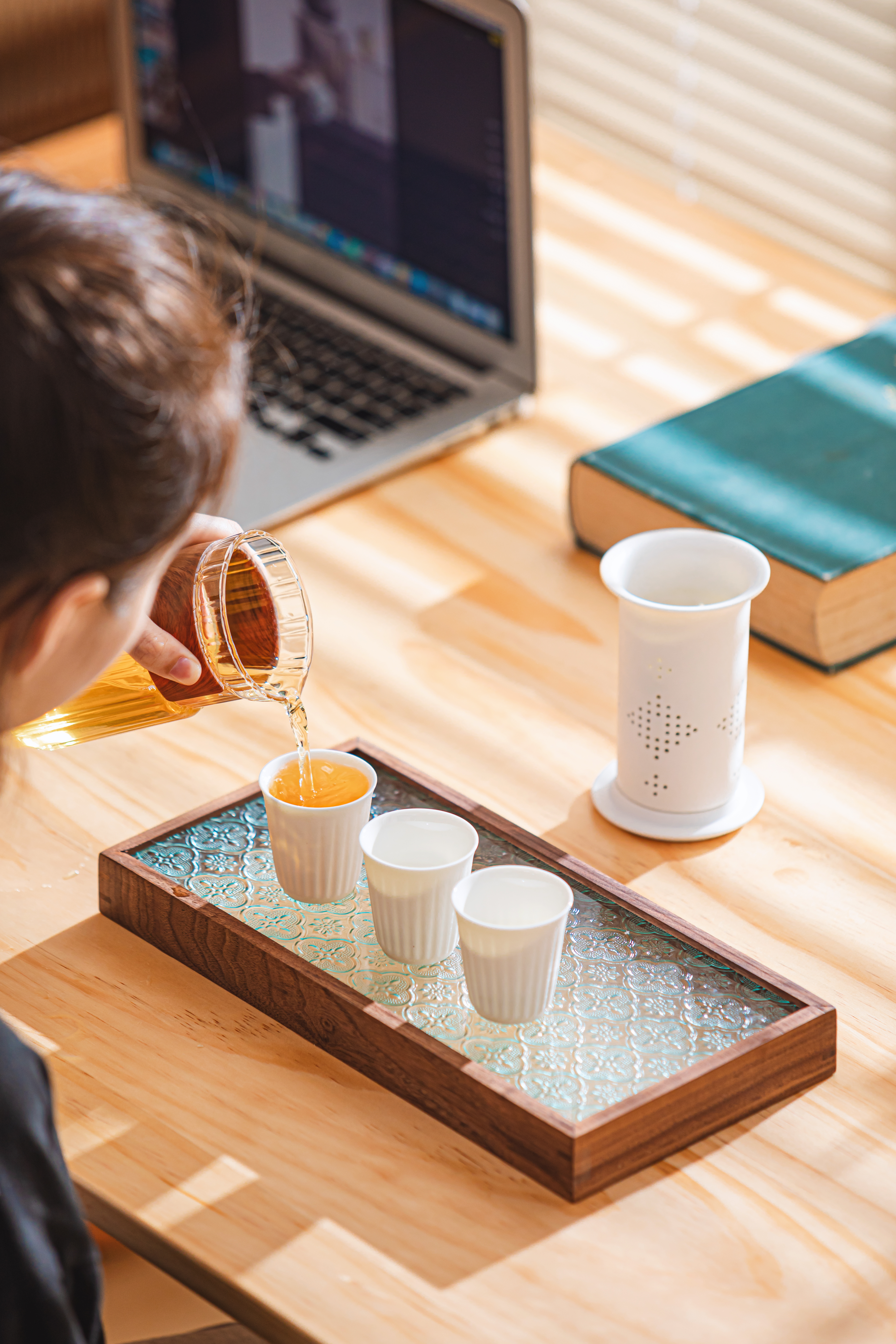 Travel is the first choice for making tea.，