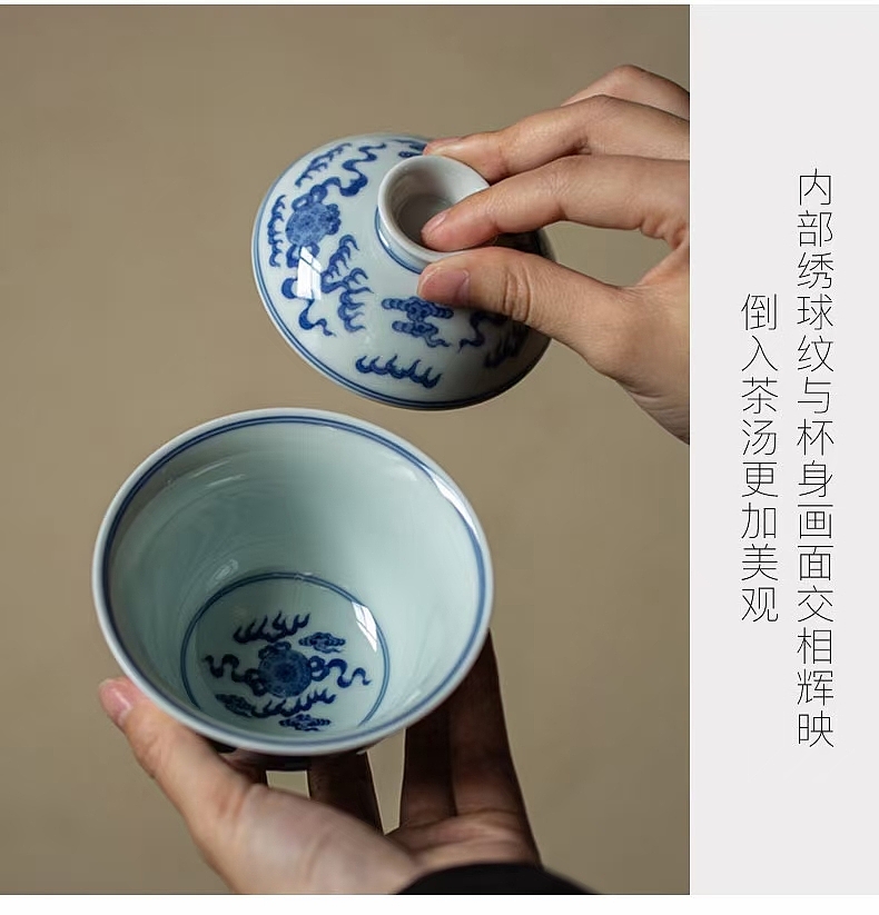 blue and white porcelain，