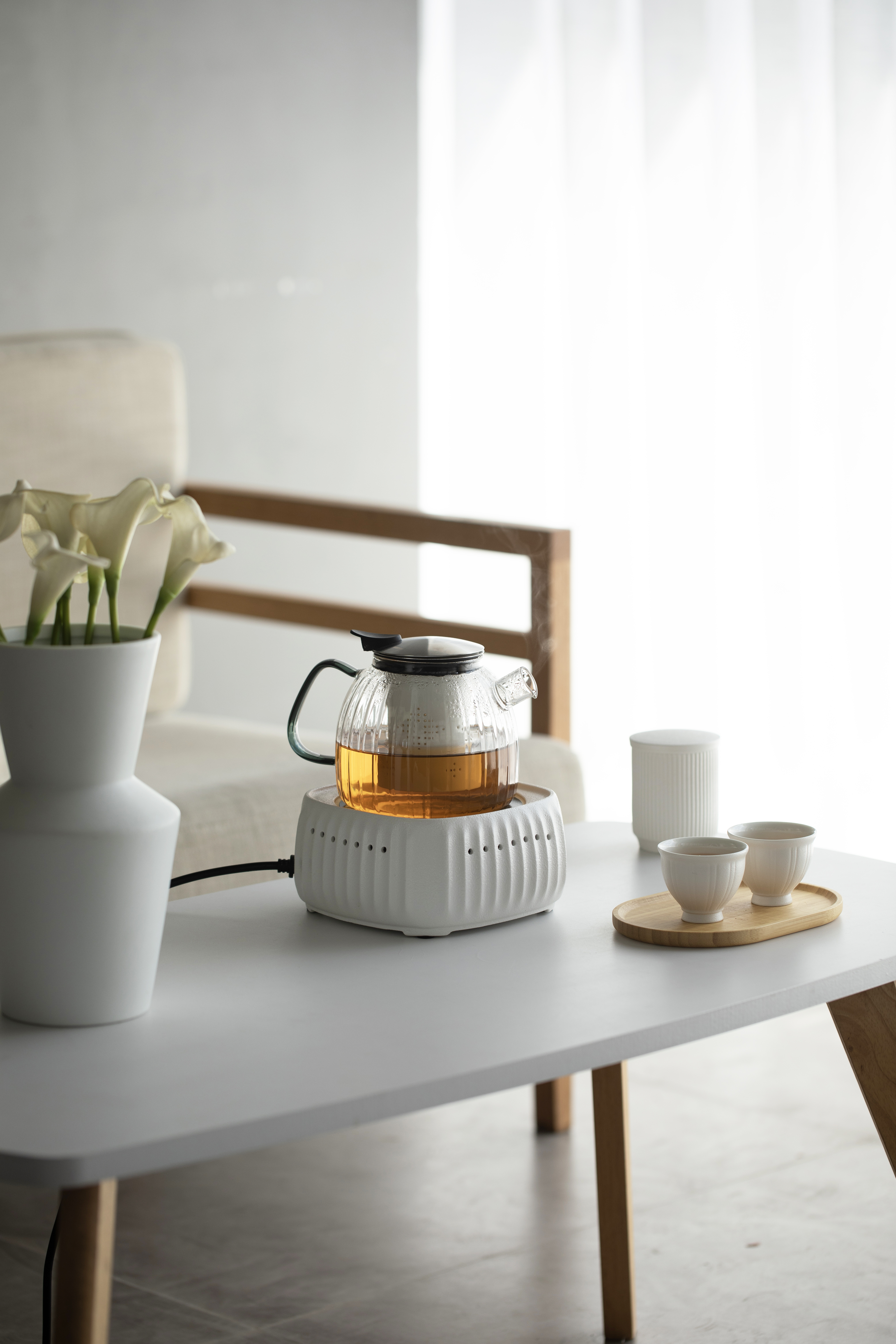 Home appliances, boiling water, cooking tea，