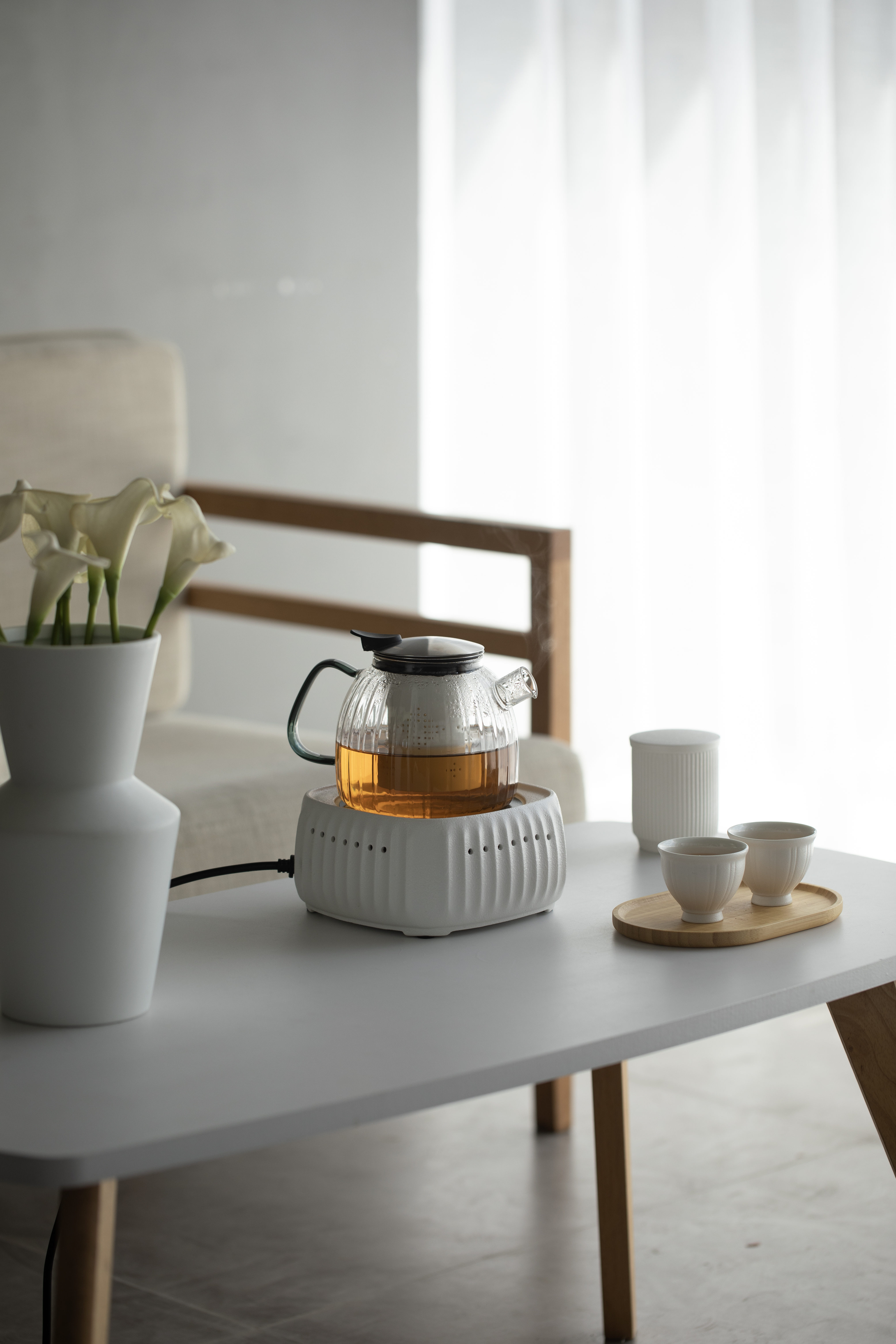 Home appliances, boiling water, cooking tea，