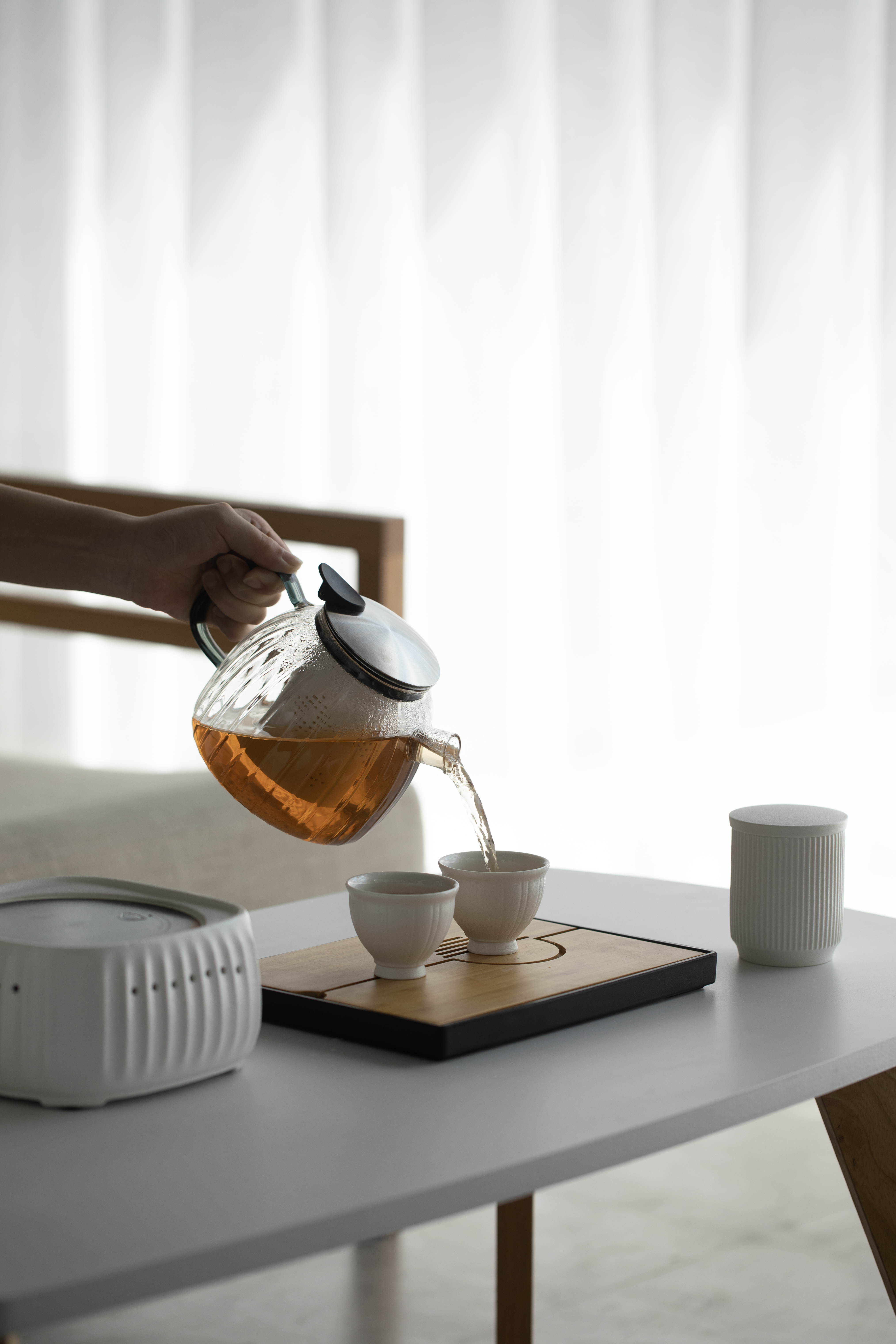 Home appliances, boiling water, cooking tea，