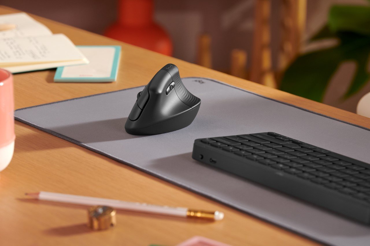 product design，logitech，Logitech，LIFT VERTICAL，Ergonomic mouse，