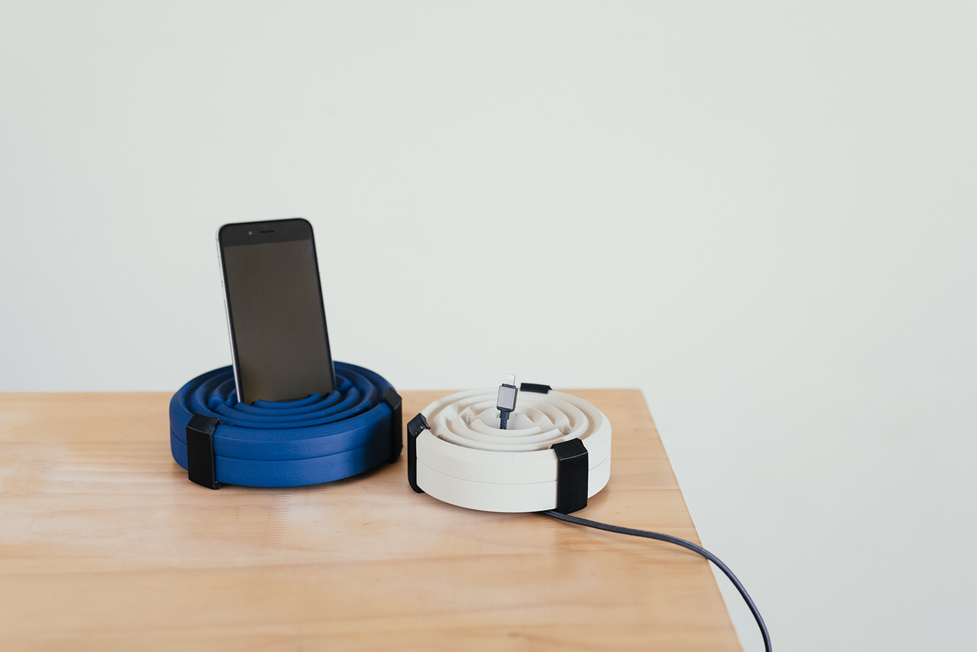 speaker，Trick，Mobile phone bracket，