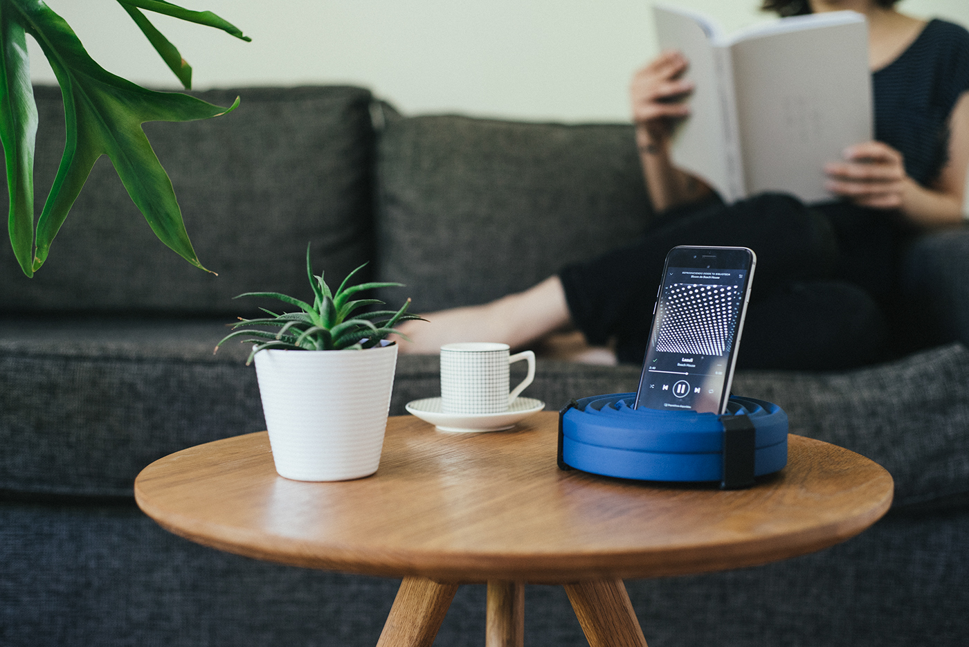 speaker，Trick，Mobile phone bracket，