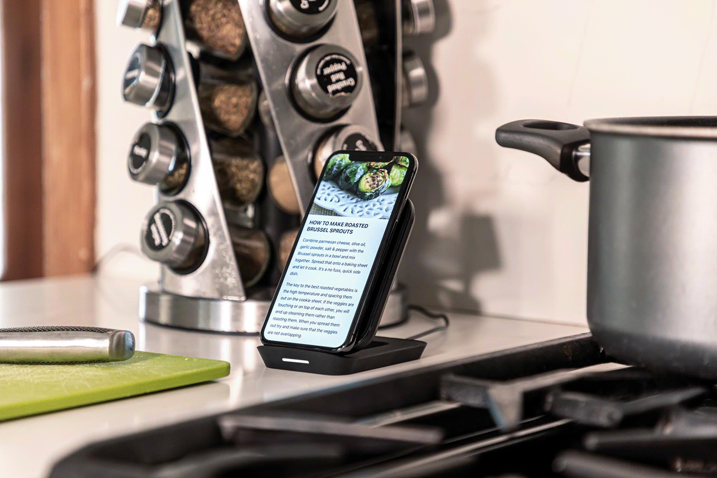 Digital accessories，Charging rack，wireless，iphone，Mobile phone bracket，