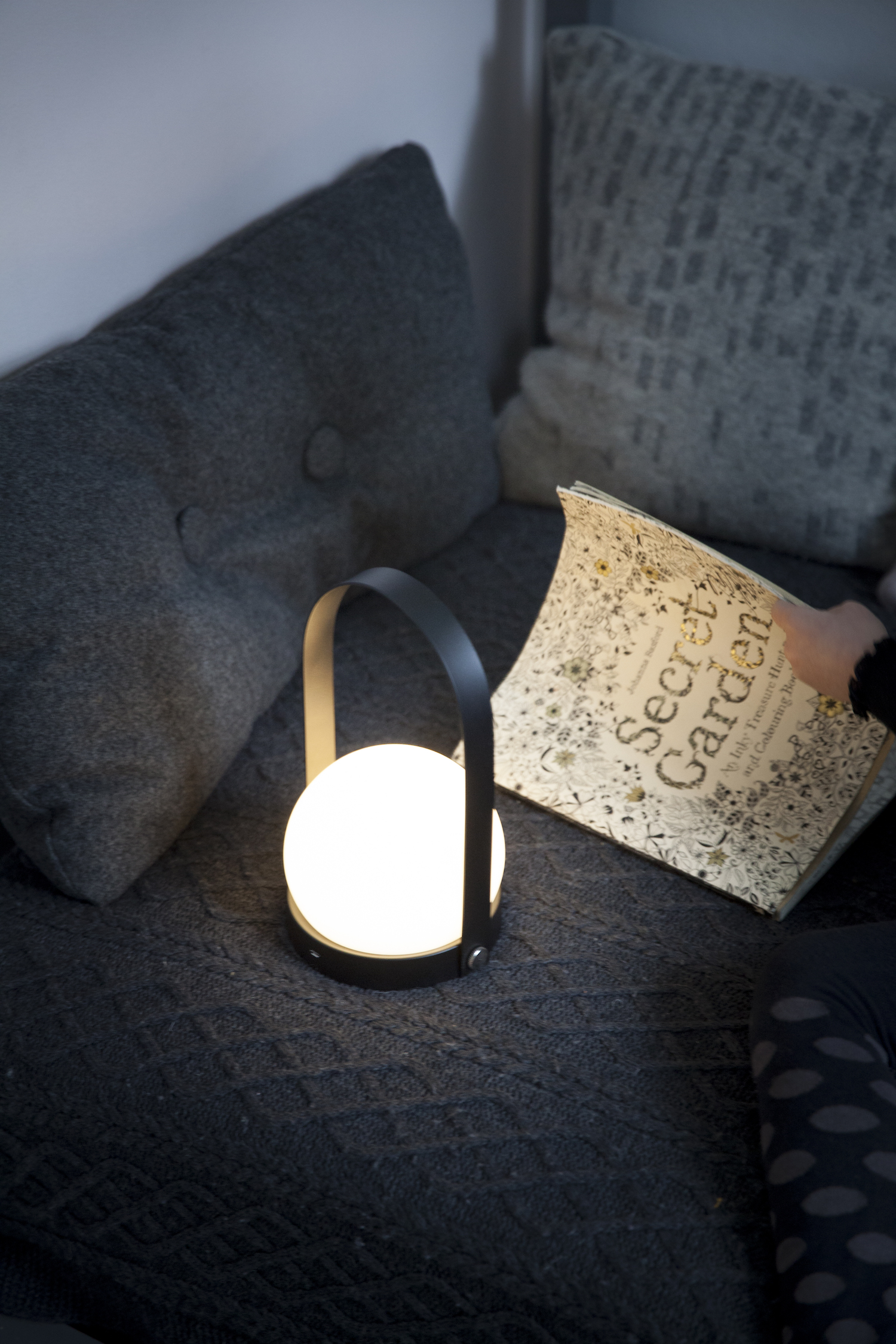 LED lamp，Carrie，Removable handle，