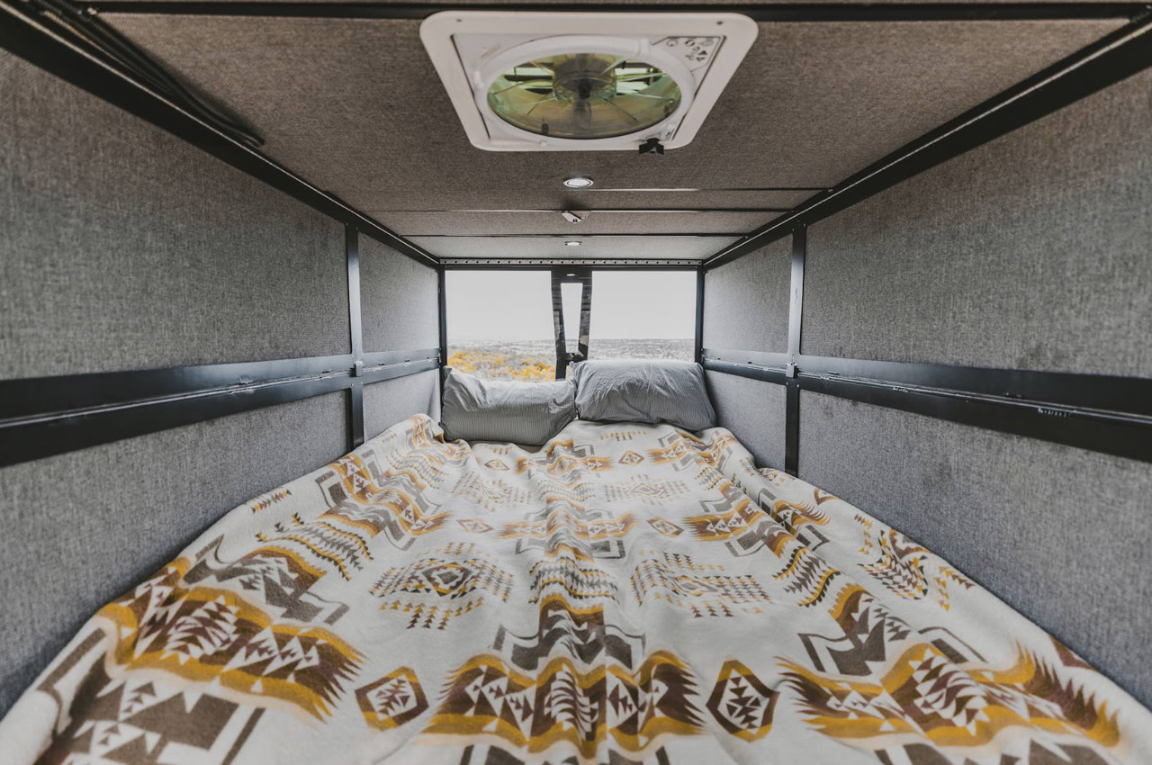 automobile，camping，Cool，Outdoor off-road vehicle，Campervan，