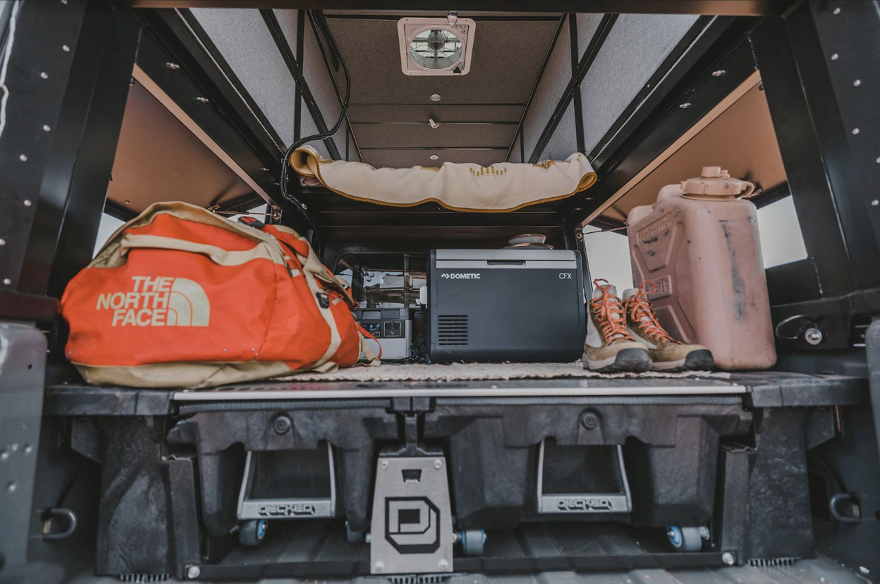 automobile，camping，Cool，Outdoor off-road vehicle，Campervan，