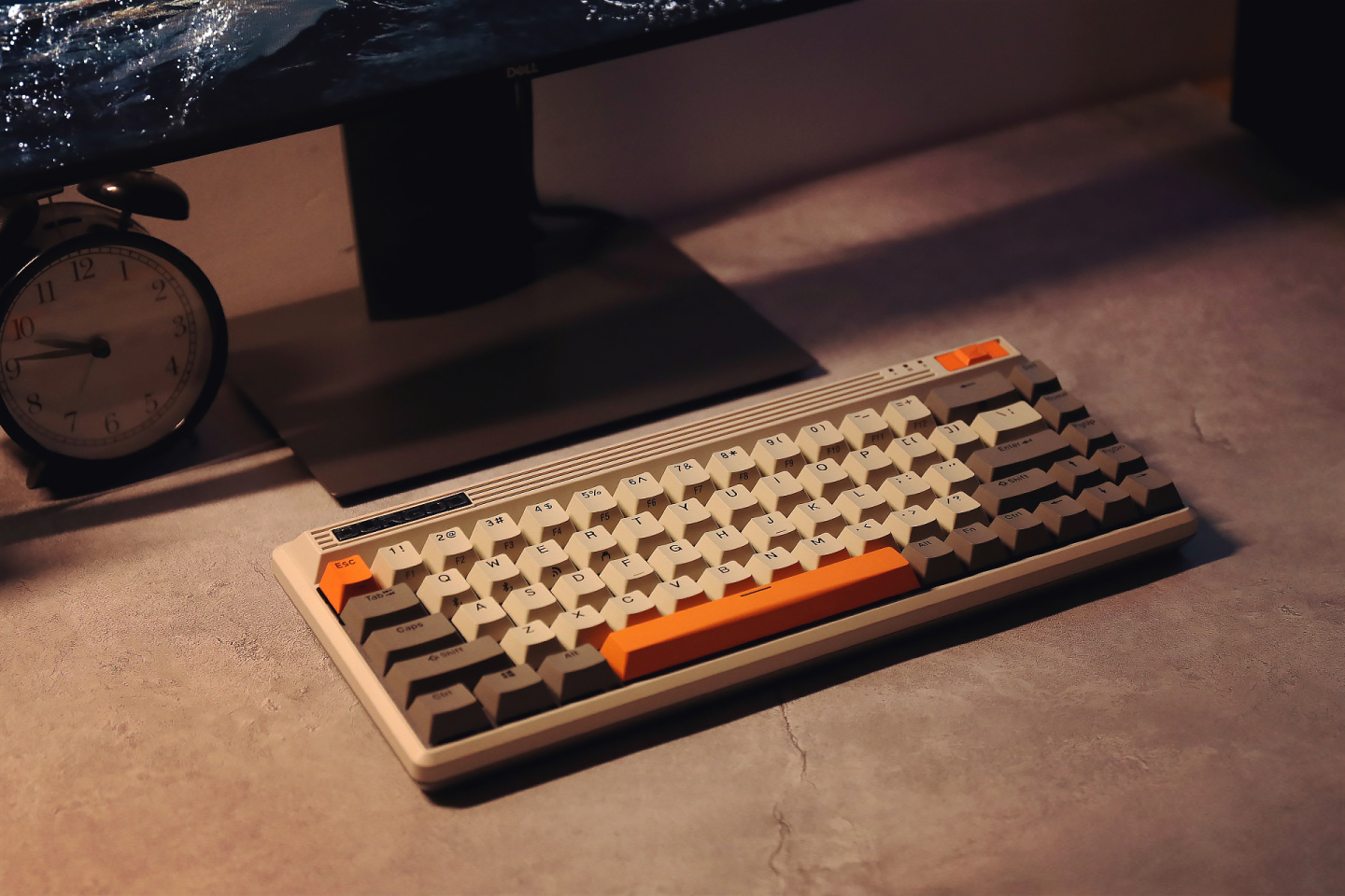 Retro keyboard，Duga，Keyboard design，Nintendo，