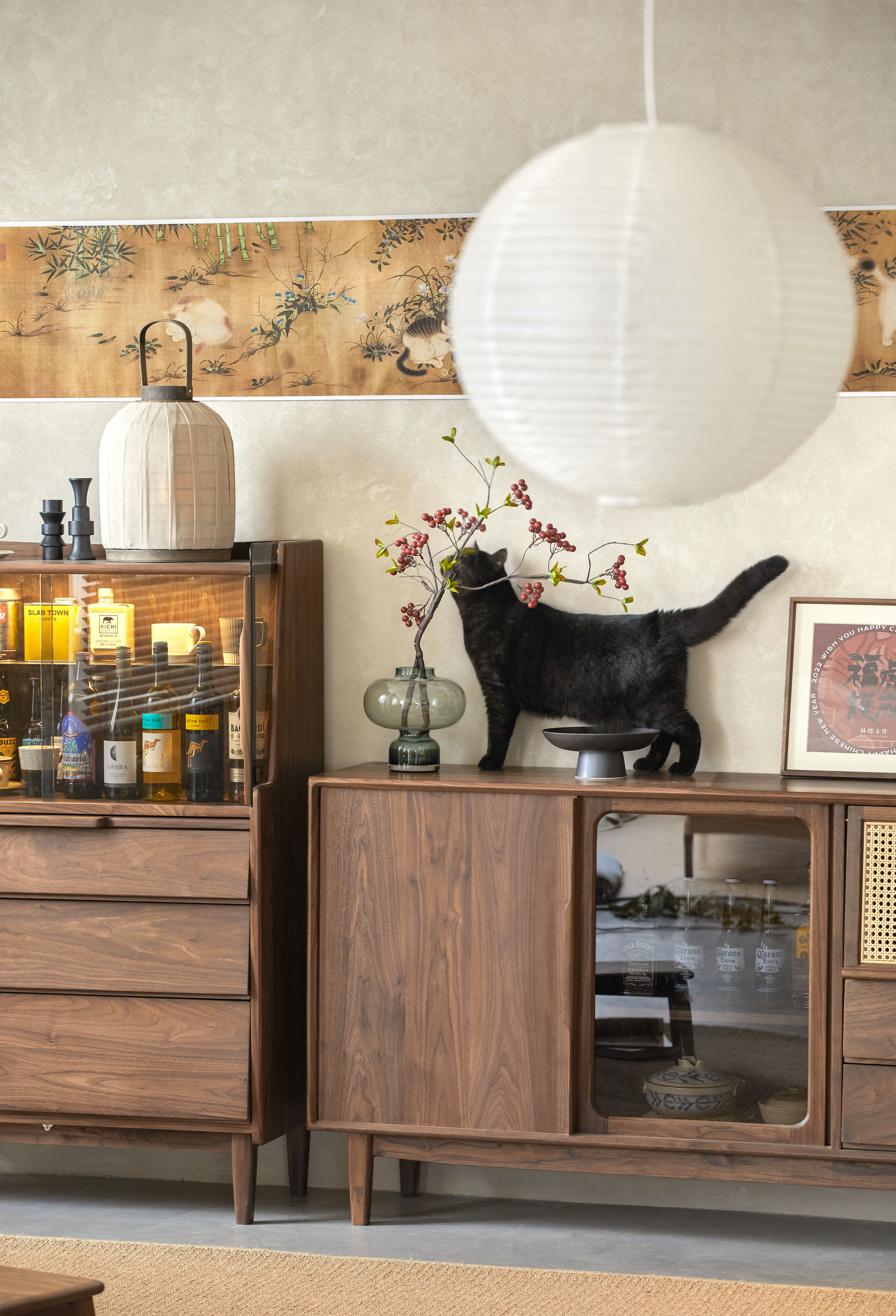 Furniture designer Ren Mengying，