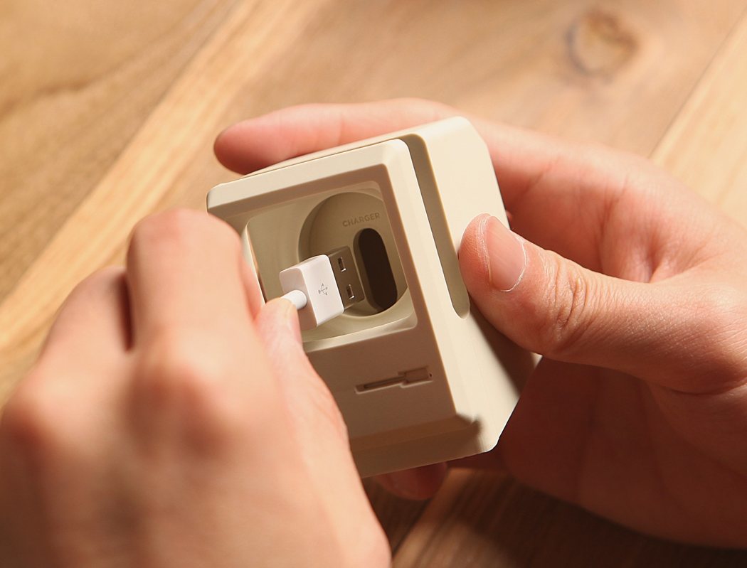 Bedside lamp，charge，Clock，Apple accessories，W3，