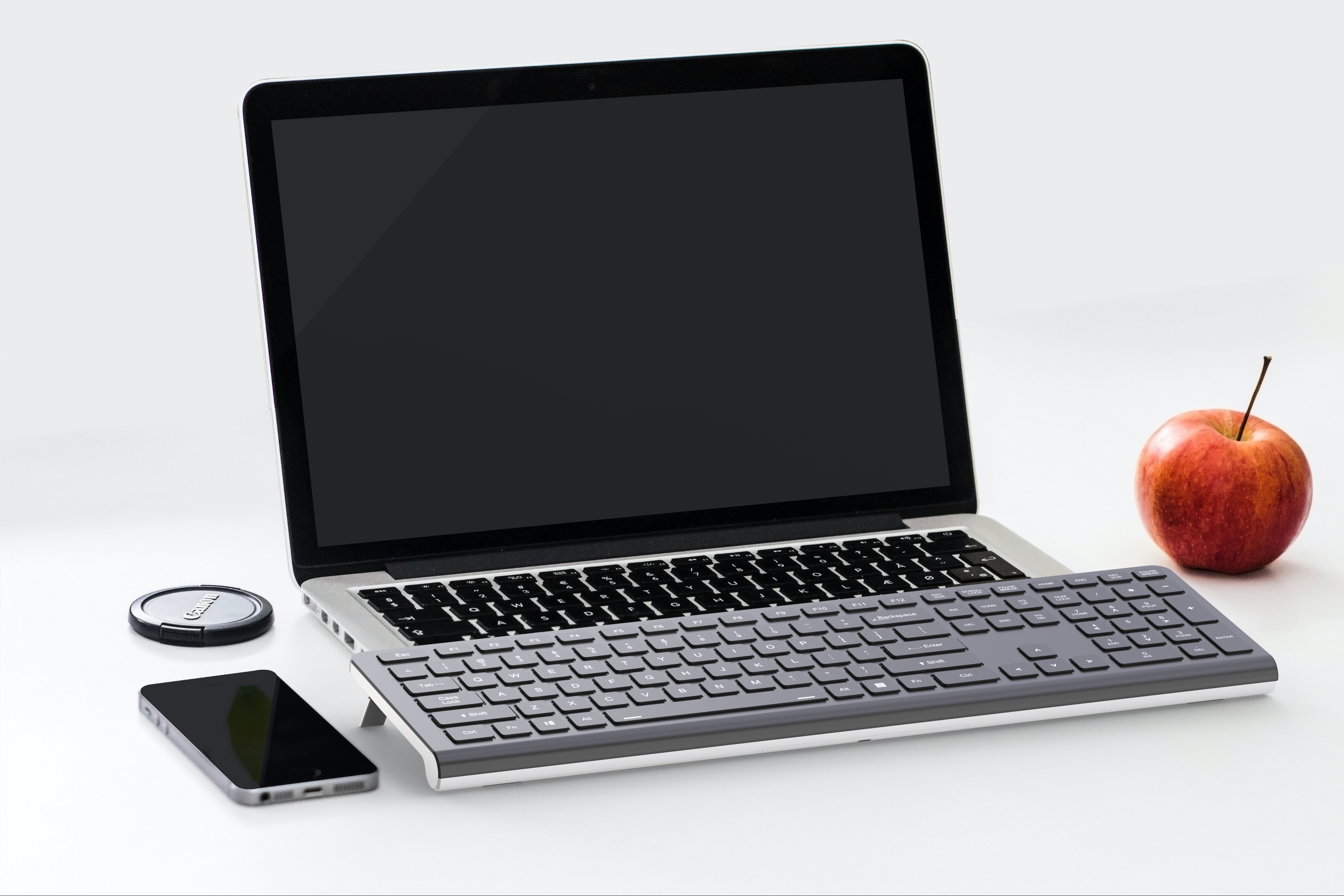 to work in an office，keyboard，Simplicity，