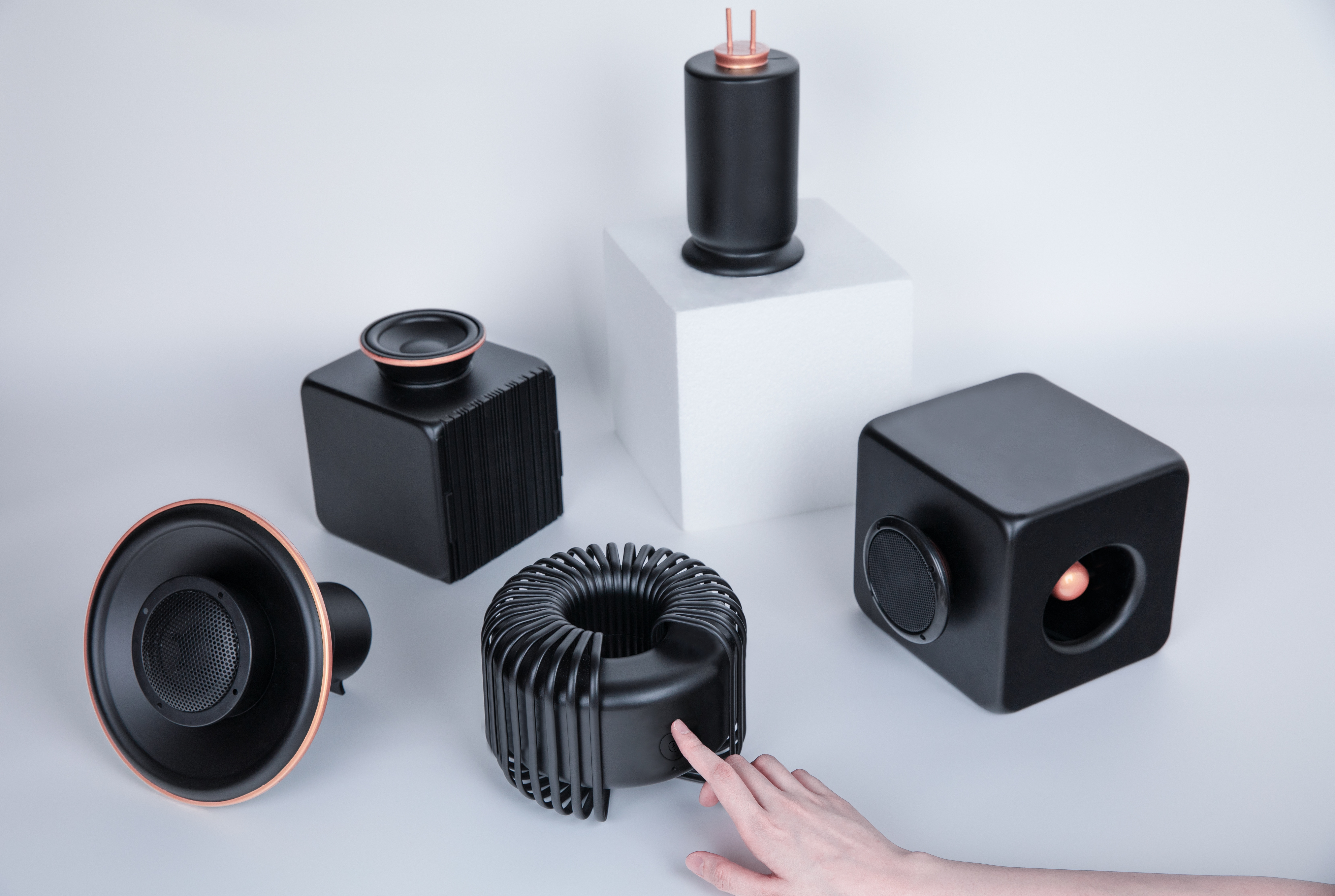 product design，loudspeaker box，sound，deconstruction，industrial design，