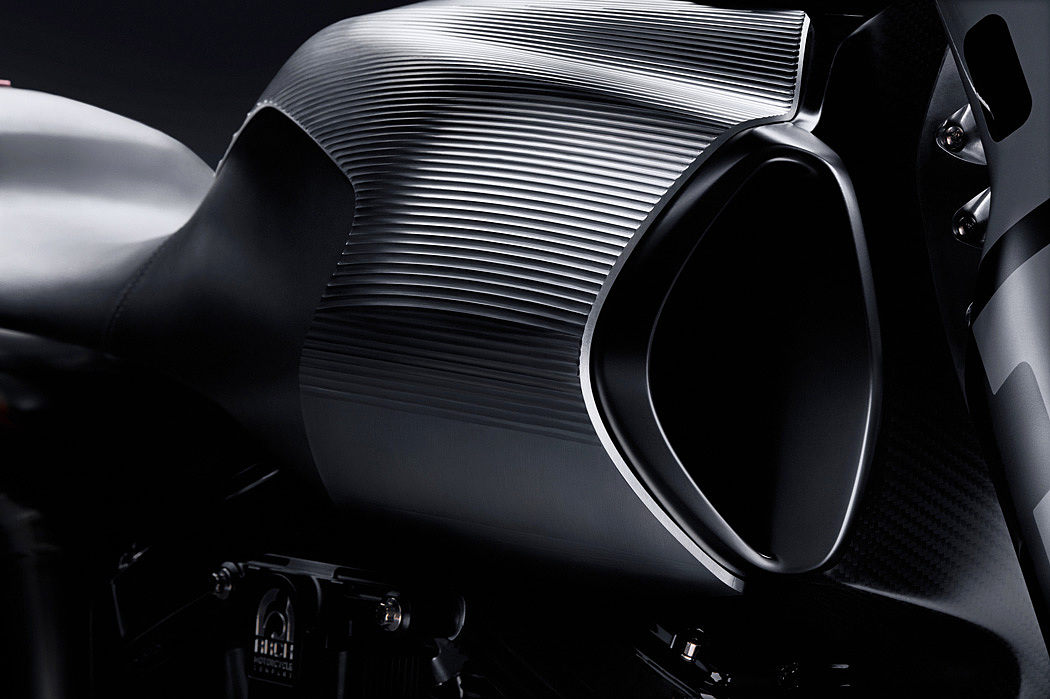 The Method 143，motorcycle，CNC processed aluminum，Carbon fiber single cell chassis，