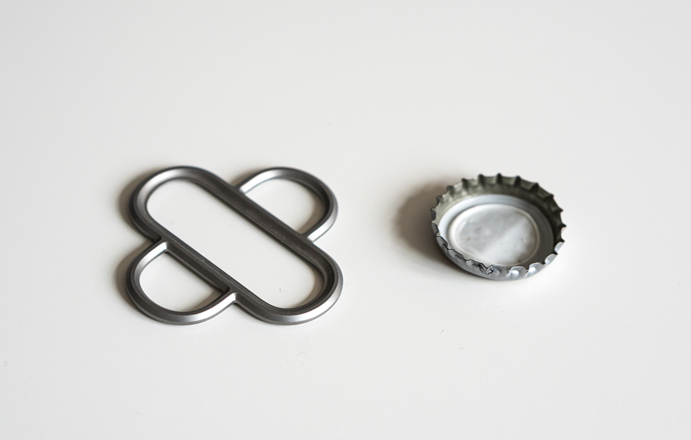 product design，industrial design，Art guidance，Fashion accessories，Portable，stainless steel，Bottle opener，