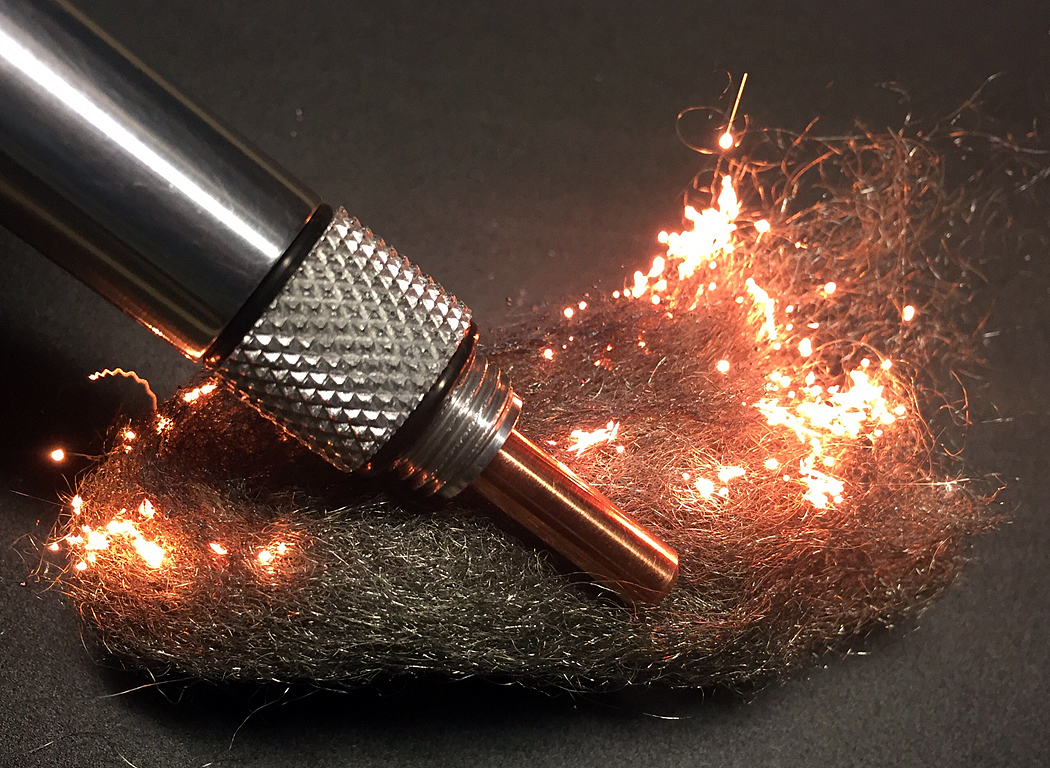 outdoors，Flint，fire，Portable，Take fire，