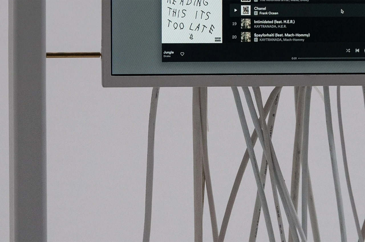 Calculator，internet，carbon dioxide，