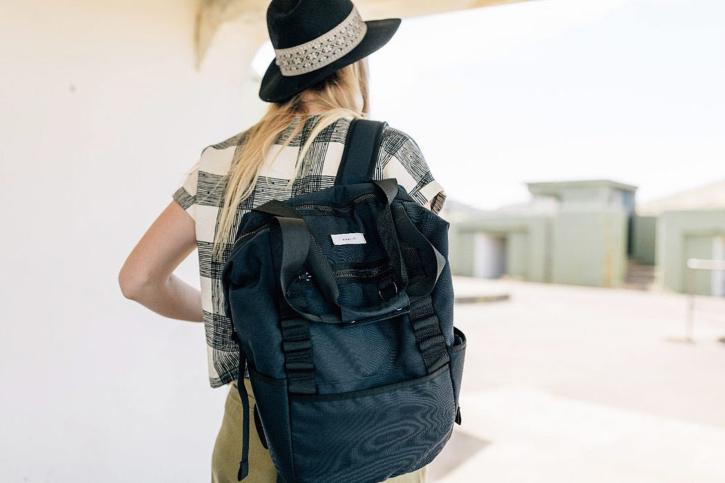 latest fashion，knapsack，Hand drawn，MNMLST.Unisex，